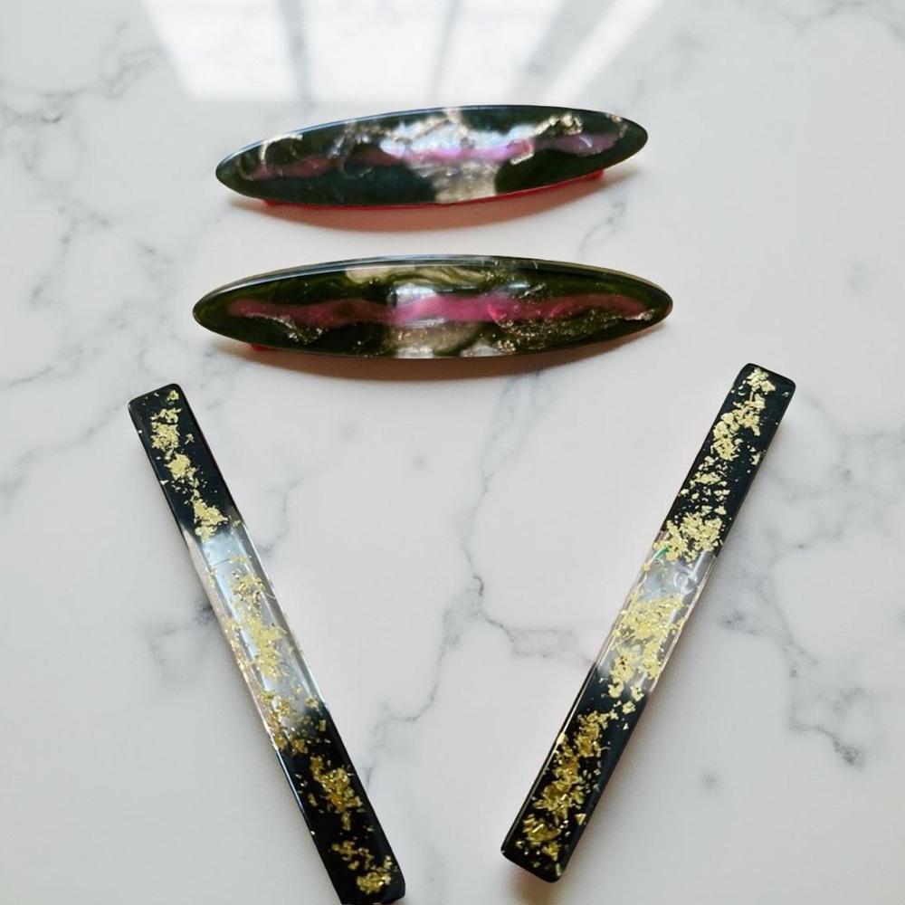 Hair Clips Black & Gold Glow in the dark  Resin set/4 clips